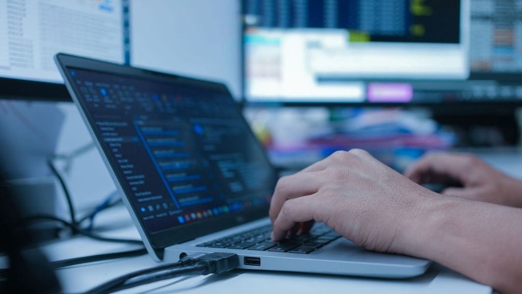 risco preto na tela do notebook como resolver