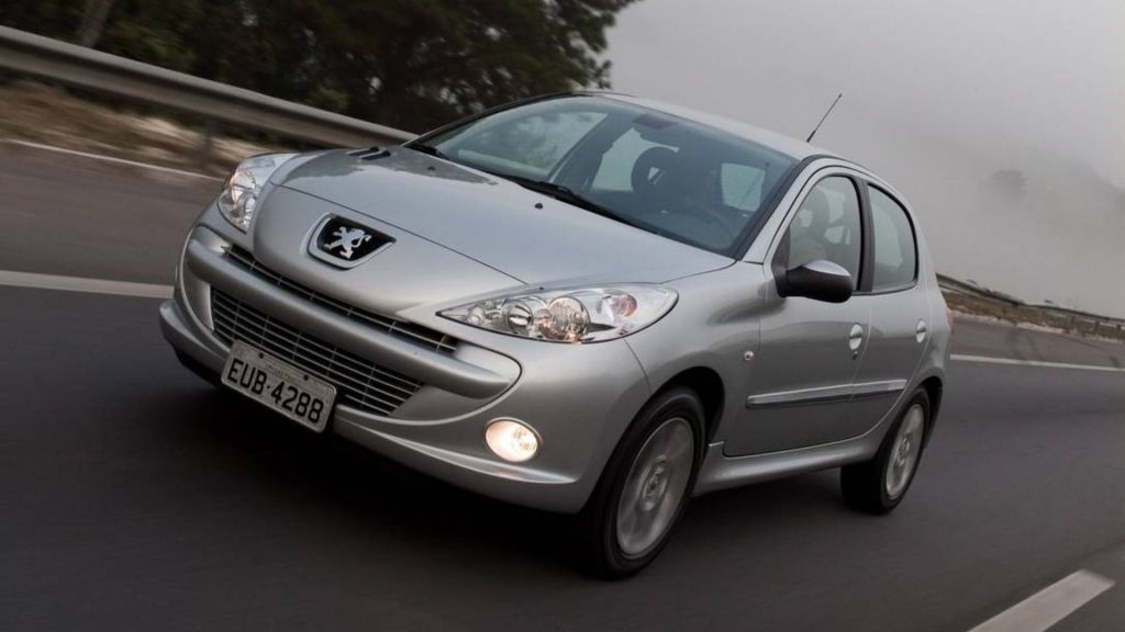 peugeout 207 carro até 15 mil reais