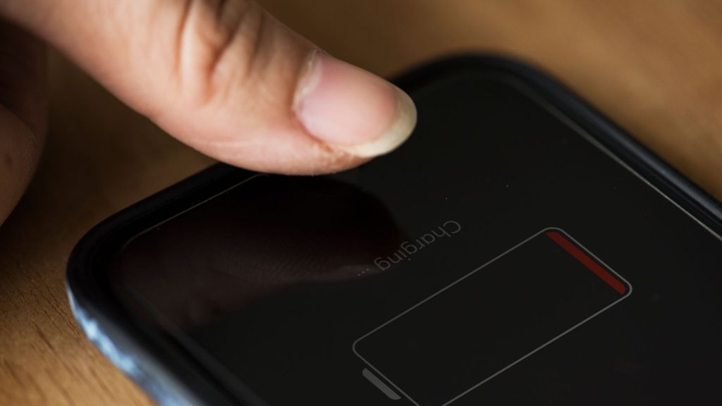 como carregar celular por indução guia